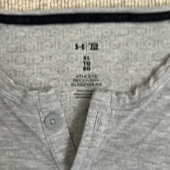 Men’s Under Armor 3/4 sleeve T shirt - Picture 2 of 3